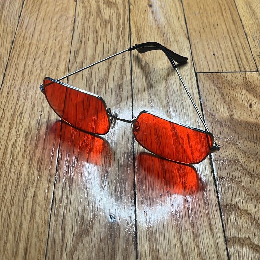 Red Sunnies ๐๐๐ฅ๐ฅ - Picture 4 of 5